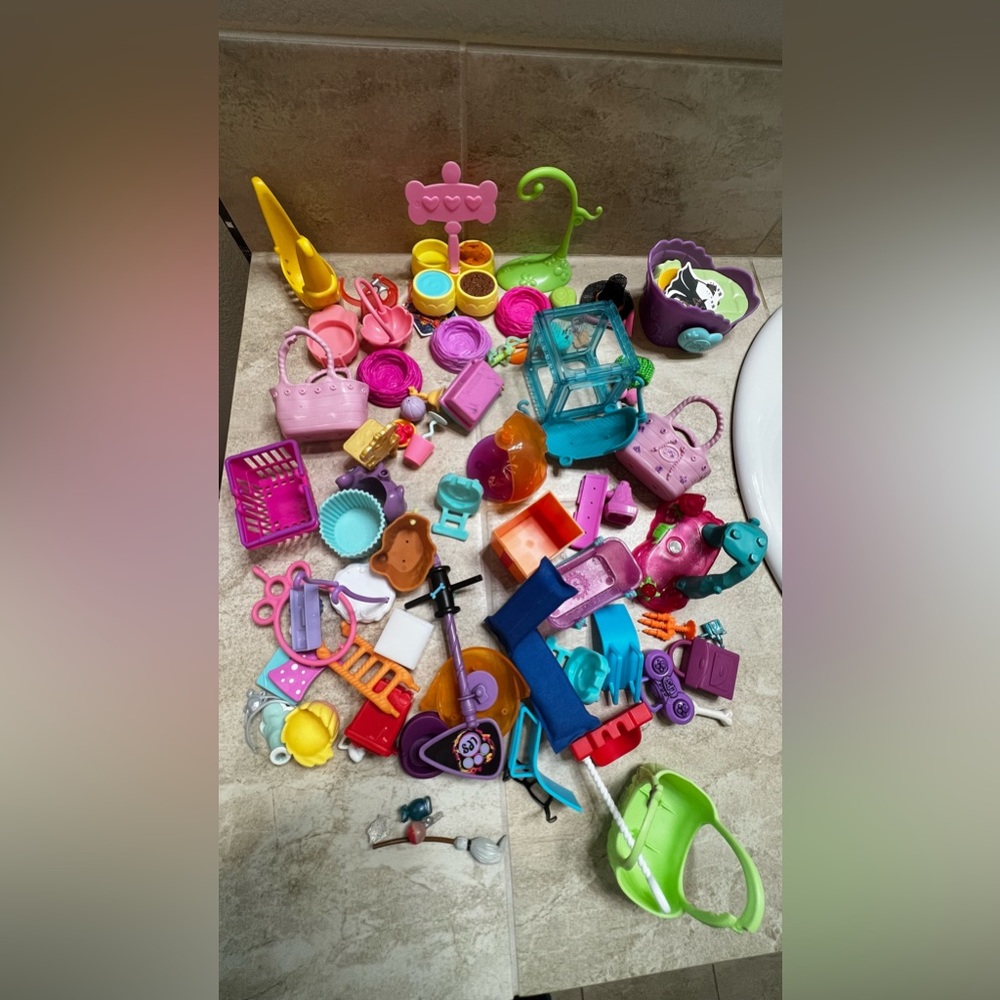 Lps accessories